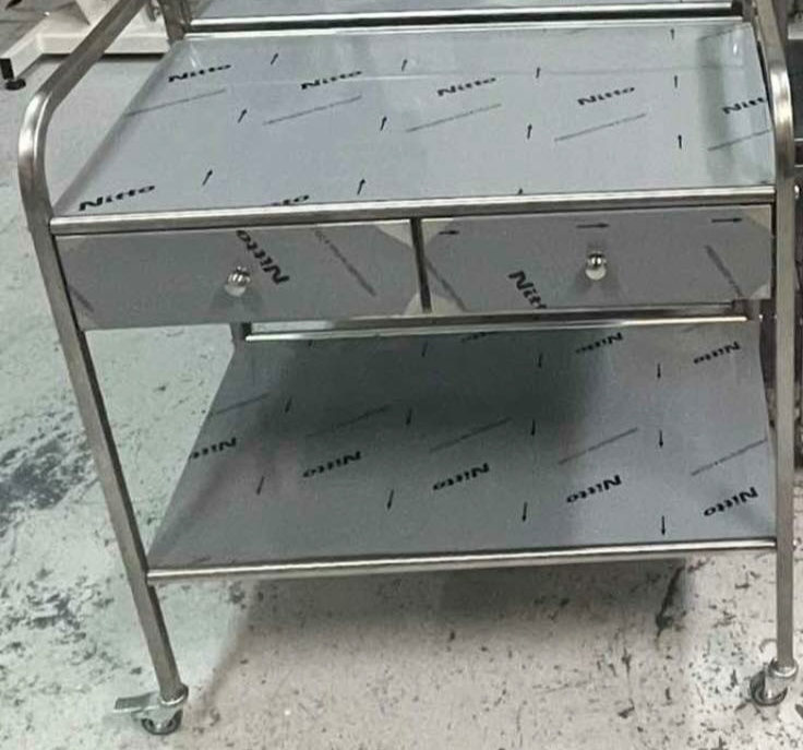 Τραπέζι ΙΝΟΧ με 2 Ράφια και 2 Συρτάρια